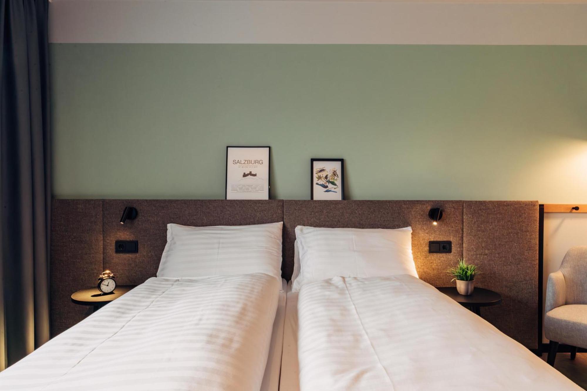 Double Room with Extra Bed,1743221736:JPEG
